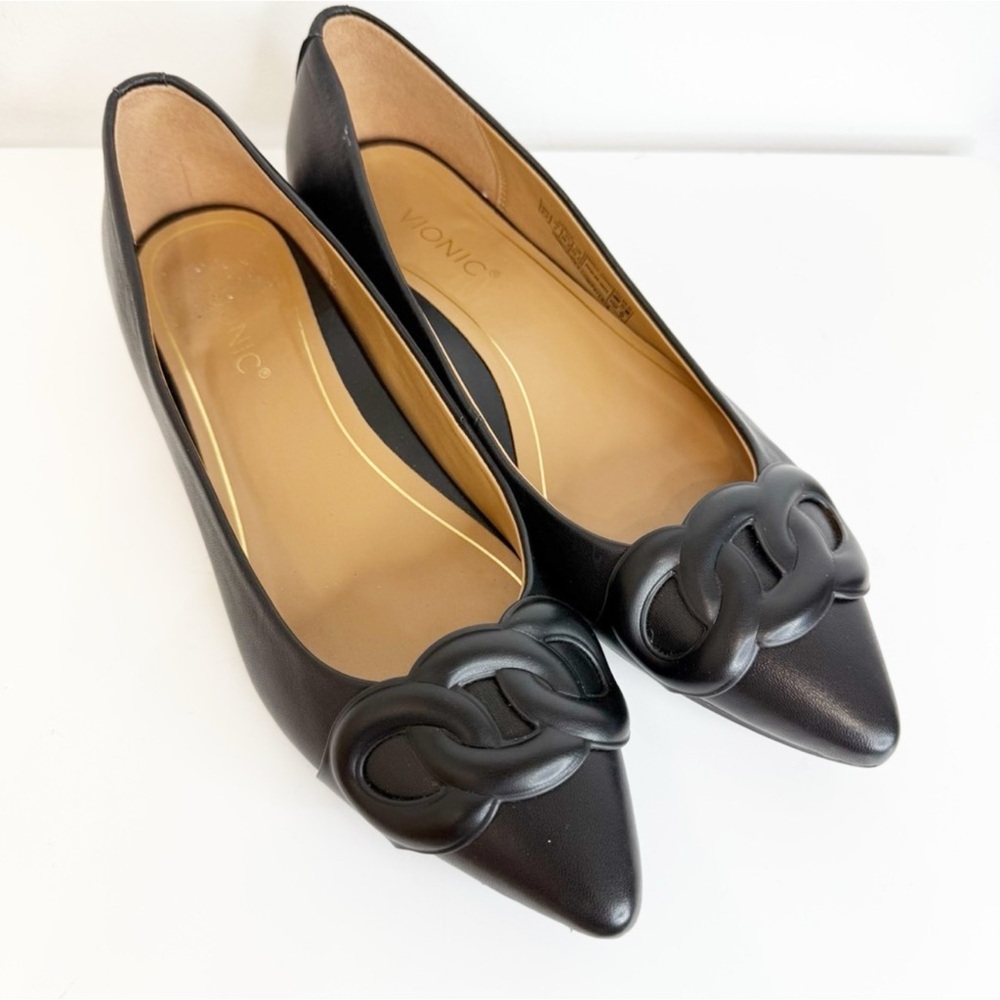 Vionic Arielle Black Nappa Leather Ballet Flat Puff Chain Detail Comfort Sz 6.5
